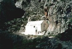 Das Kirchlein Agios Nikolaos in der Kourtaliotiko-Schlucht
