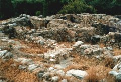 Die Ausgrabungen von Vassiliki verlangen viel Fantasie vom Besucher.